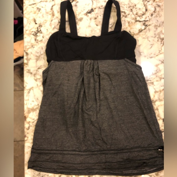 Workout top - Picture 1 of 2